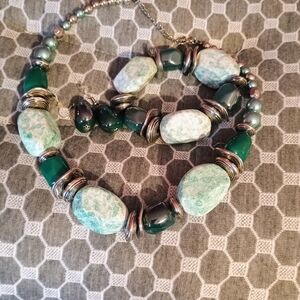Elegant Green and Silver Beaded Necklace